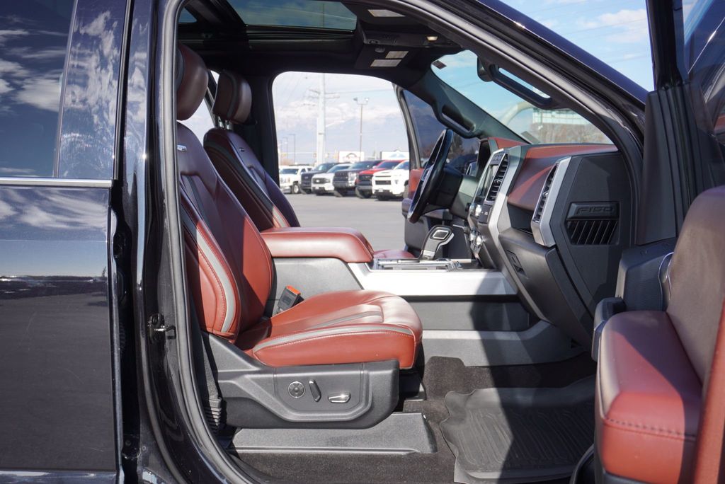 2019 Ford F-150 PLATINUM - 22951243 - 24