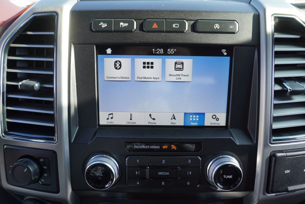 2019 Ford F-150 PLATINUM - 22951243 - 38