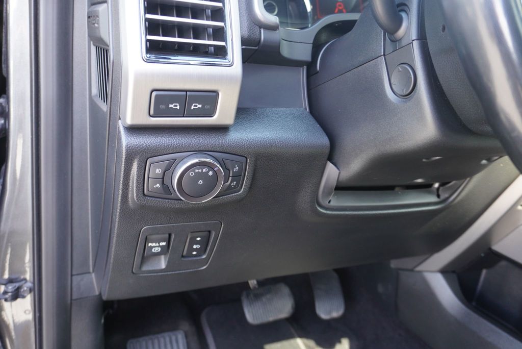 2019 Ford F-150 PLATINUM - 23050512 - 29