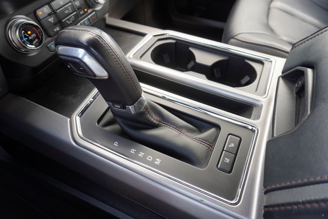 2019 Ford F-150 PLATINUM - 23050512 - 38