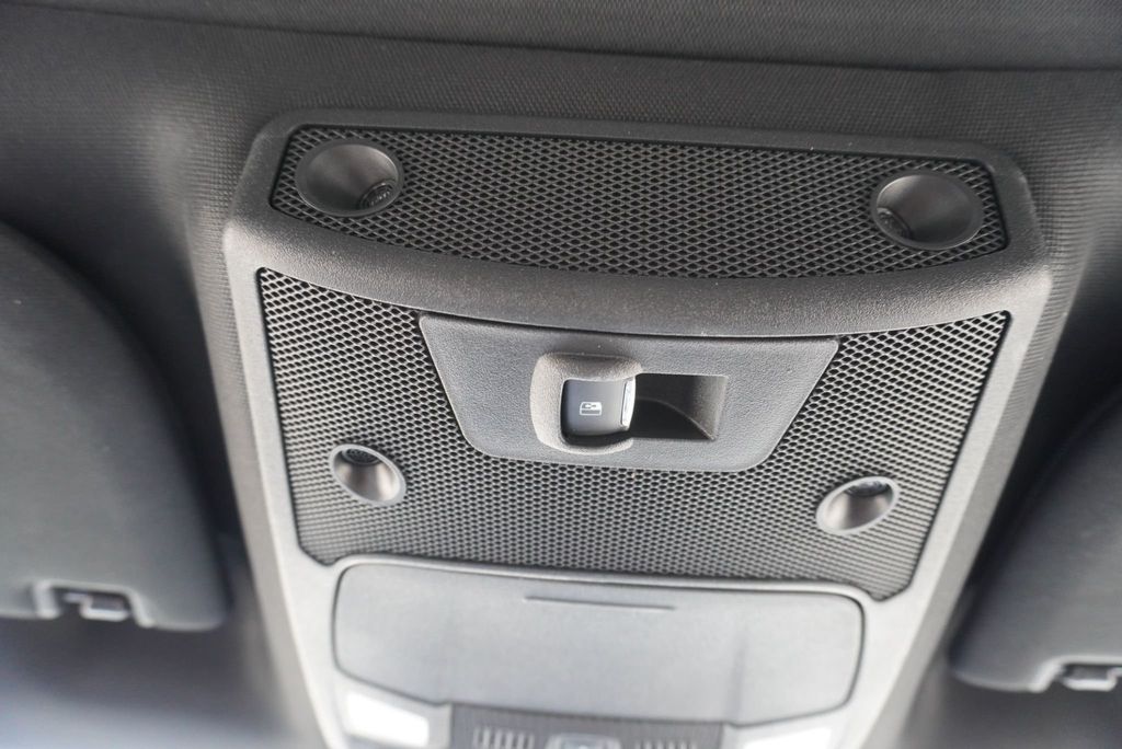 2019 Ford F-150 PLATINUM - 23050512 - 40