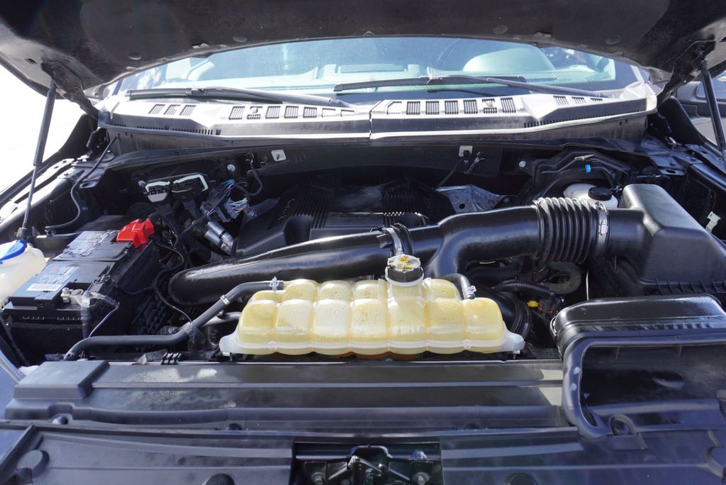 2019 Ford F-150 PLATINUM - 23050512 - 45