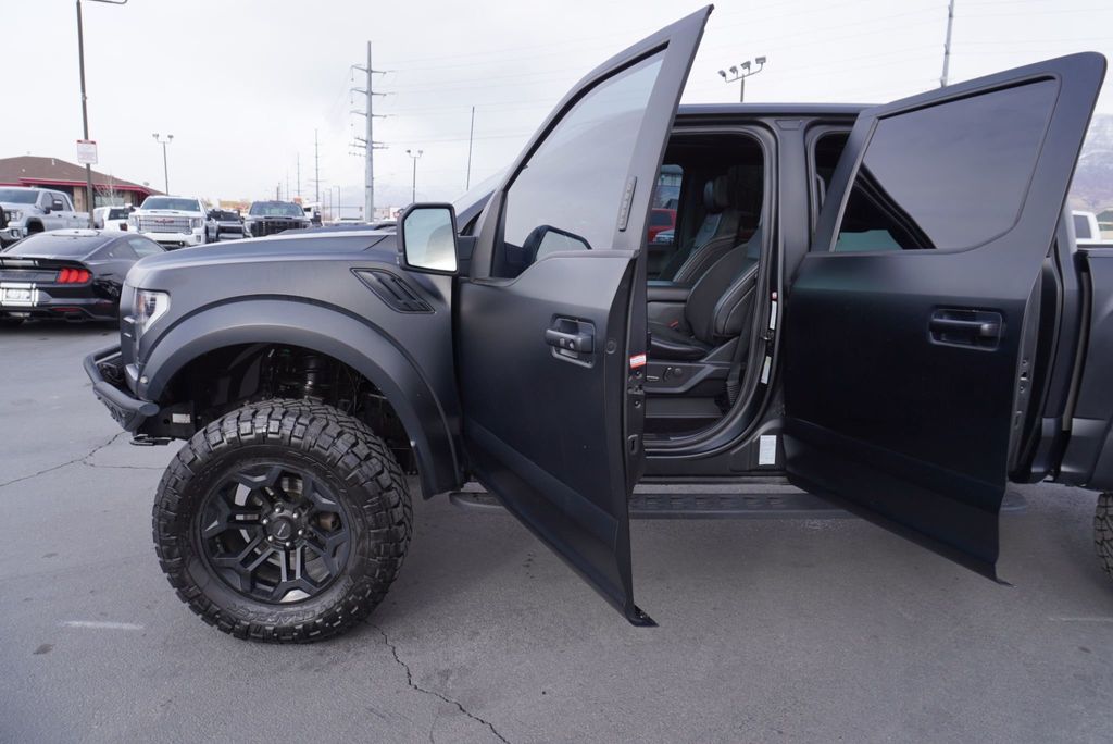 2019 Ford F-150 RAPTOR - 22772449 - 21