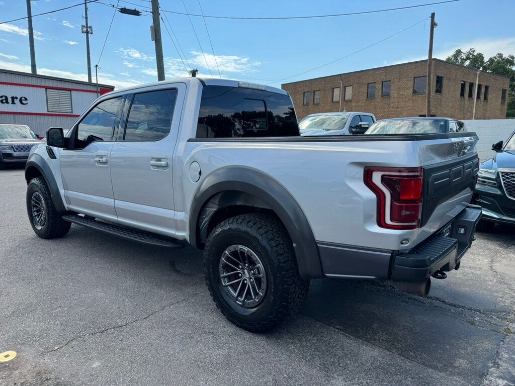 2019 Ford F-150 Raptor photo 2