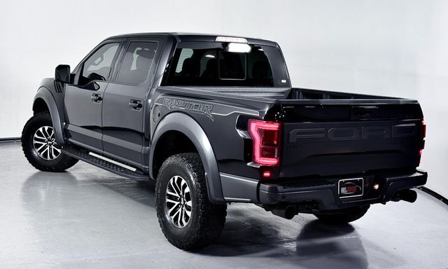 2019 Ford F-150 Raptor SuperCrew 4WD - 22927433 - 11