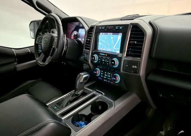 2019 Ford F-150 Raptor SuperCrew 4WD - 22927433 - 28