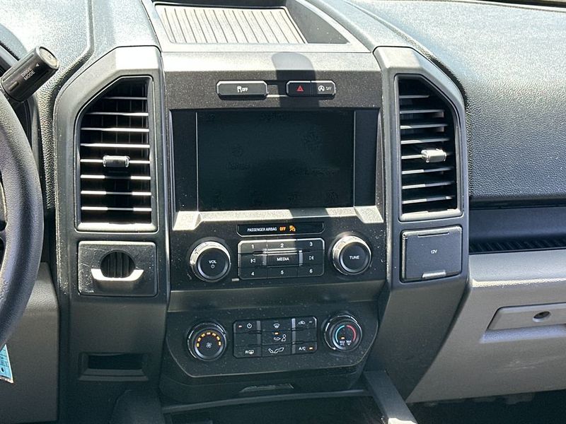 2019 Ford F-150 XL - 23047202 - 15
