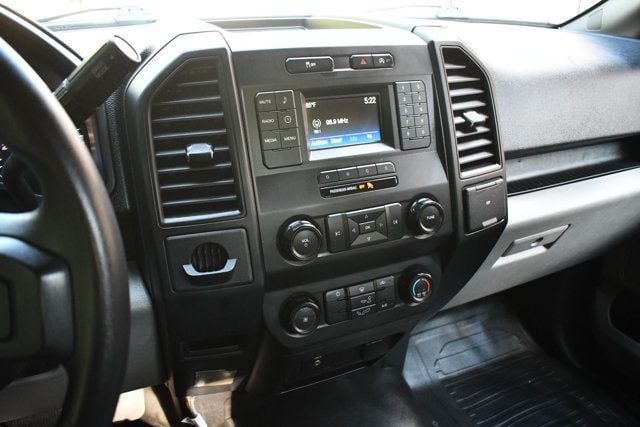 2019 Ford F-150 XL 2WD Reg Cab 8' Box - 23039451 - 16
