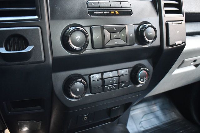 2019 Ford F-150 XL 2WD Reg Cab 8' Box - 23039451 - 17