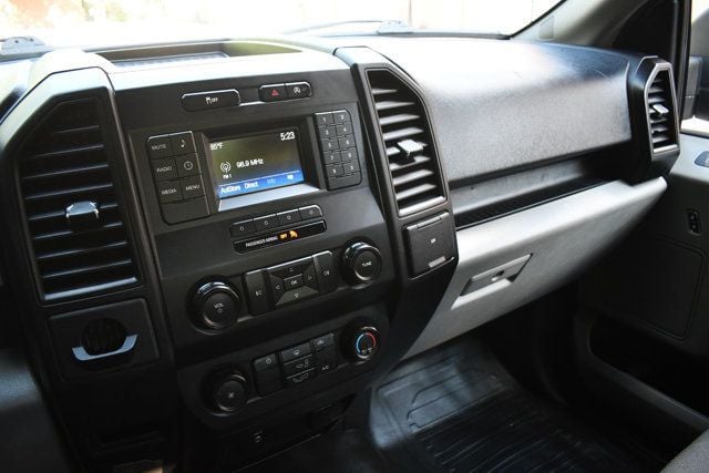 2019 Ford F-150 XL 2WD Reg Cab 8' Box - 23039451 - 18