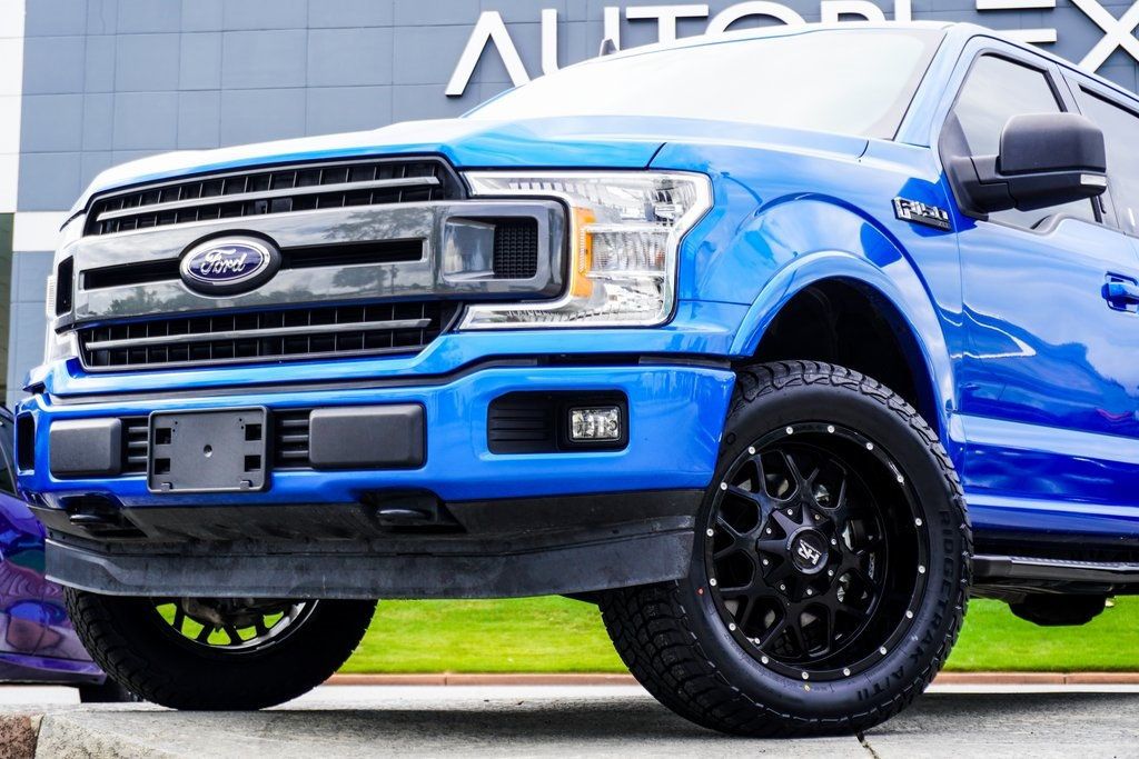 2019 Ford F-150 XLT photo 2