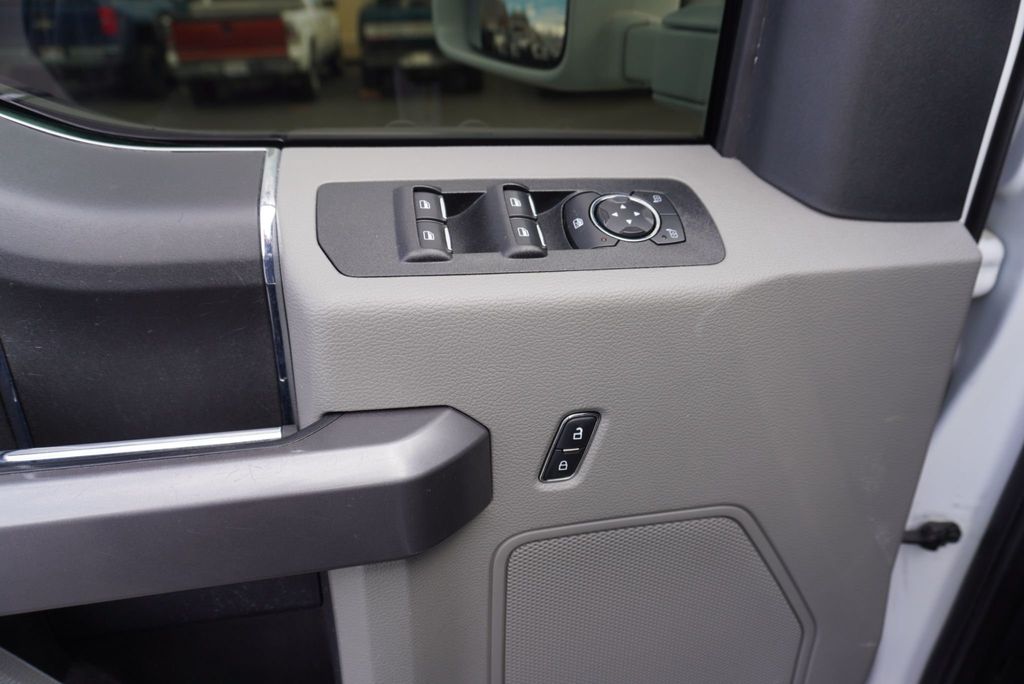 2019 Ford F-150 XLT - 22986339 - 26