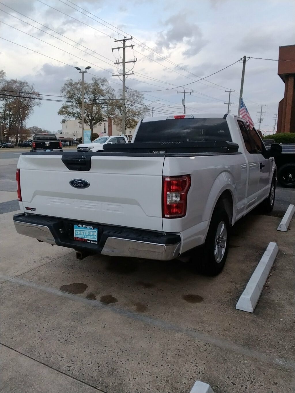 2019 Ford F-150 XLT photo 2
