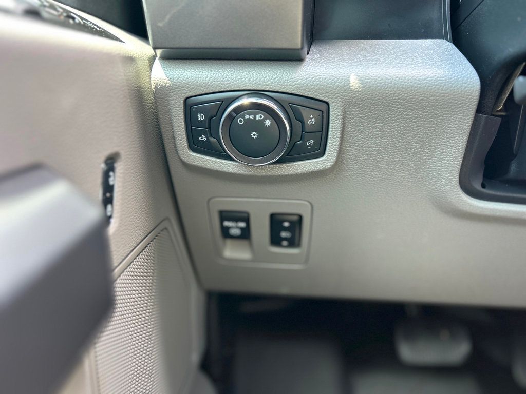 2019 Ford F-150 XLT 4WD SuperCrew 5.5' Box - 22884542 - 30