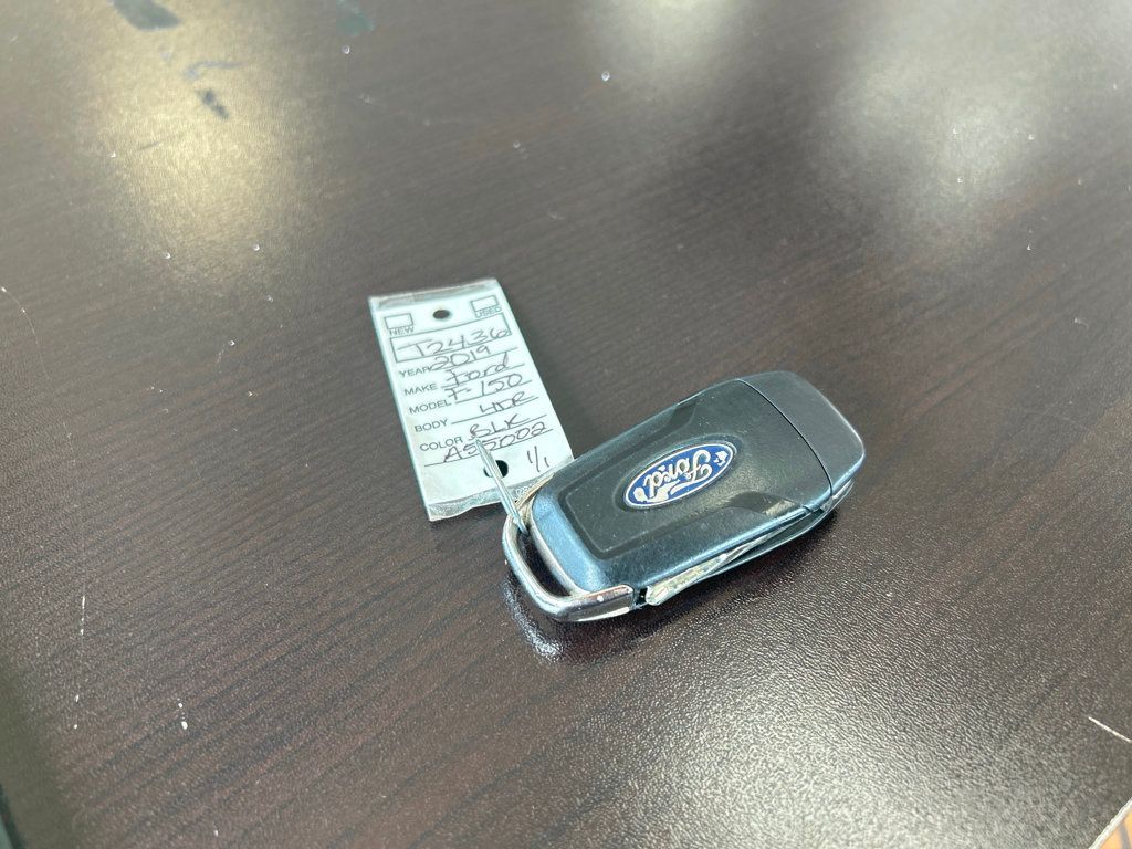 2019 Ford F-150 XLT 4WD SuperCrew 5.5' Box - 22884542 - 40