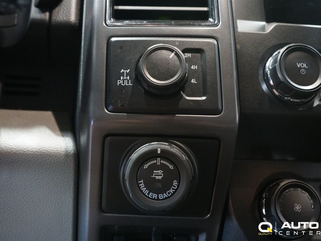2019 Ford F-150 XLT 4WD SuperCrew 5.5' Box - 22887685 - 26