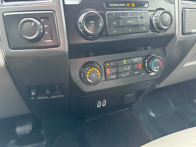 2019 Ford F-150 XLT 4WD SuperCrew 5.5' Box - 22944150 - 39