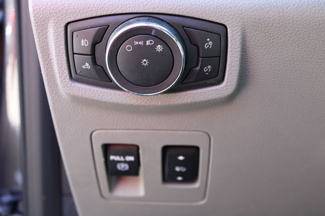 2019 Ford F-150 XLT 4WD SuperCrew 5.5' Box - 23072916 - 19