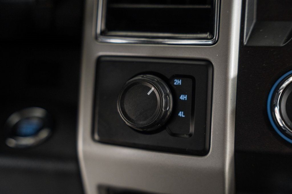 2019 Ford F-250SD Lariat - 22831515 - 38
