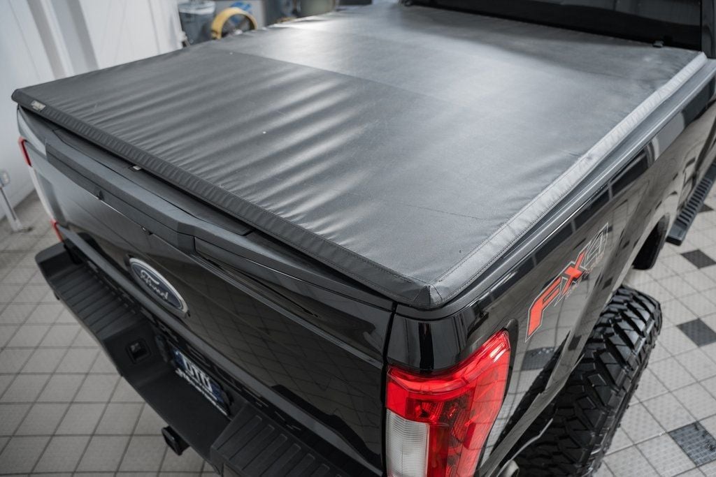 2019 Ford F-350SD Lariat - 22597283 - 33