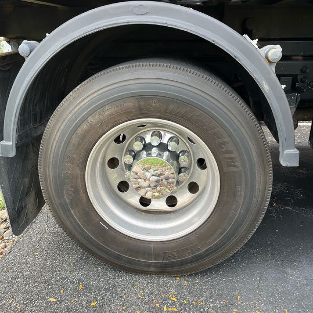 2019 Ford F-750SD Base - 23090510 - 9