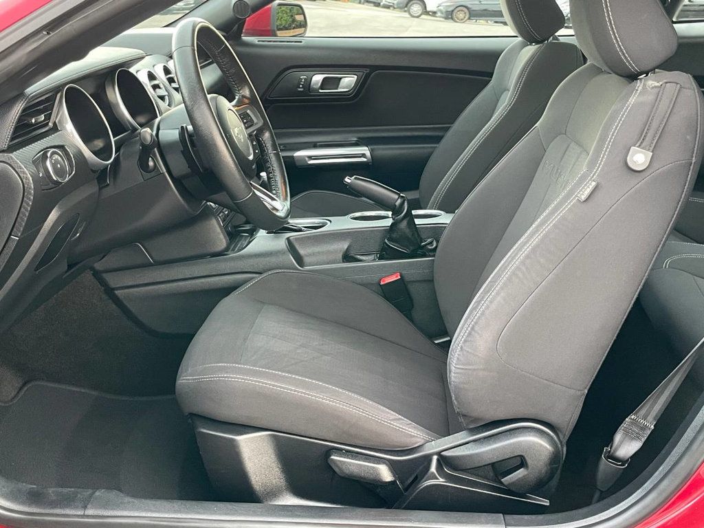 2019 Ford Mustang EcoBoost photo 7