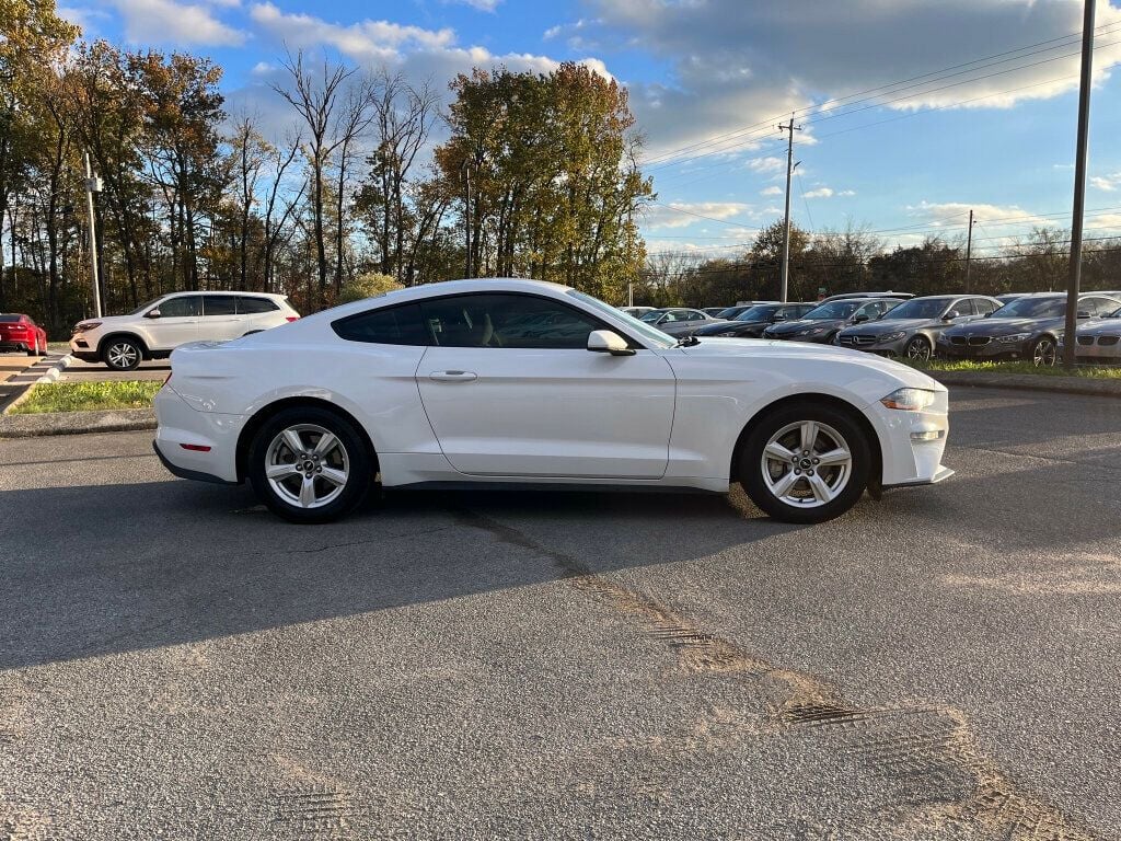 2019 Ford Mustang EcoBoost Fastback - 22681899 - 3