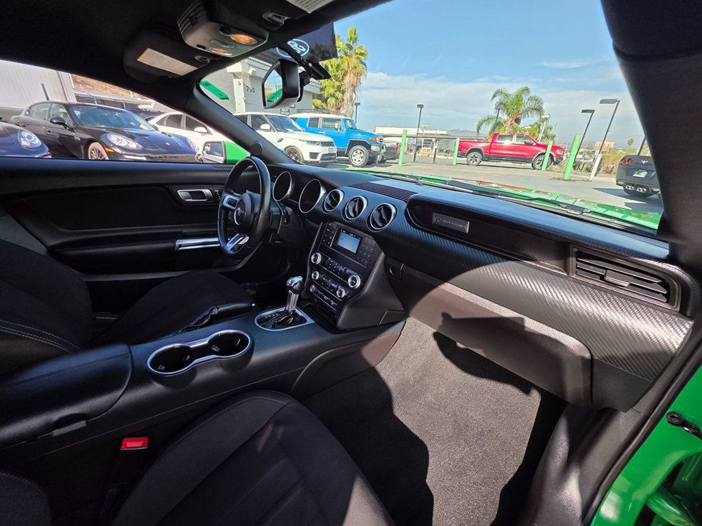 2019 Ford Mustang EcoBoost Fastback - 22940550 - 23