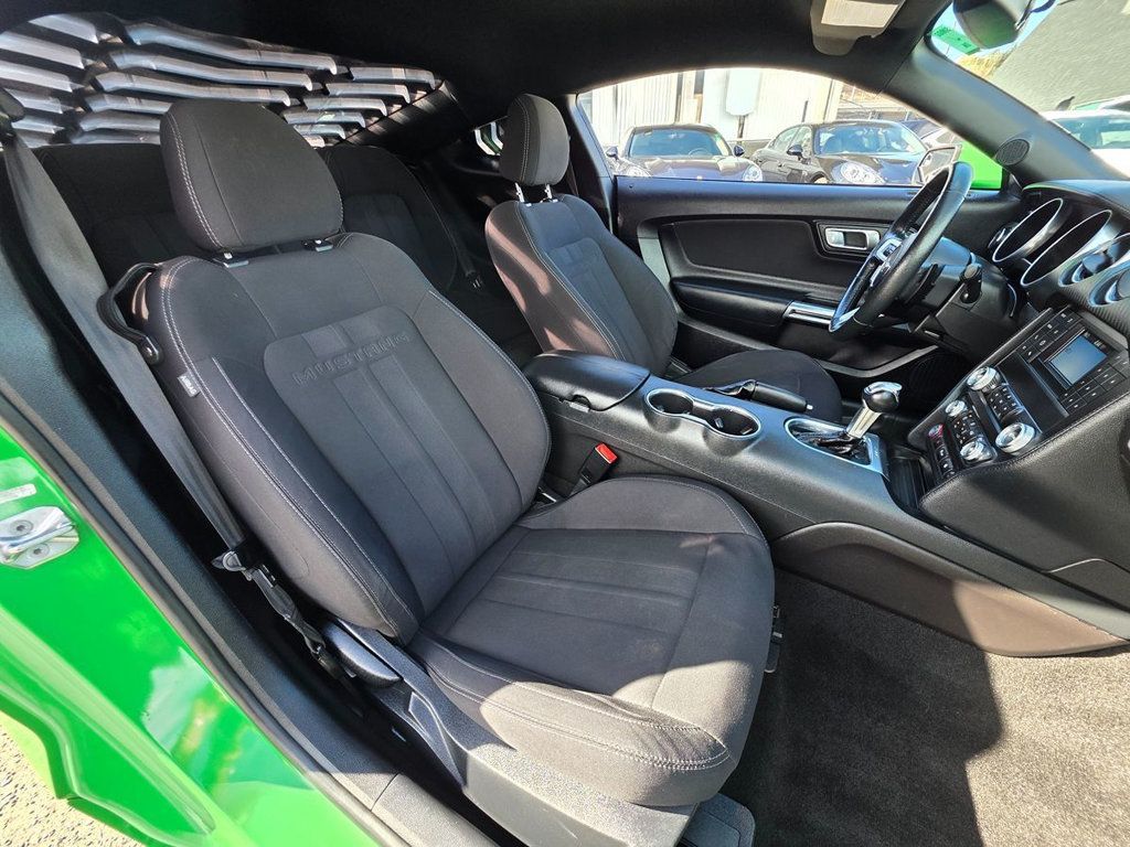 2019 Ford Mustang EcoBoost Fastback - 22940550 - 24