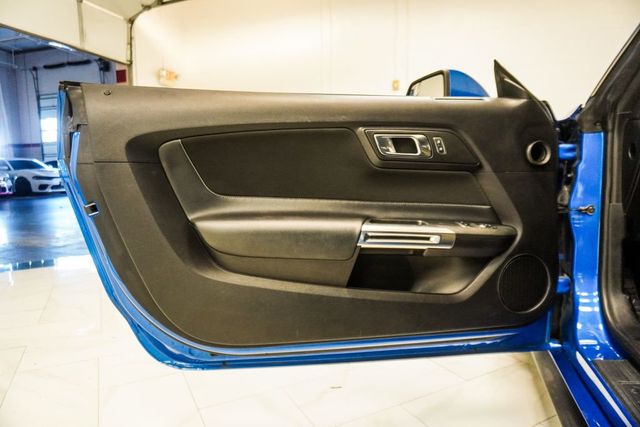 2019 Ford Mustang EcoBoost Fastback - 23043621 - 11