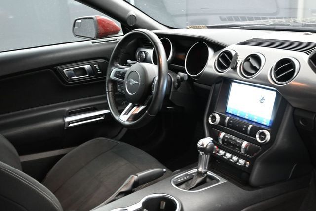 2019 Ford Mustang EcoBoost Fastback - 23020606 - 10