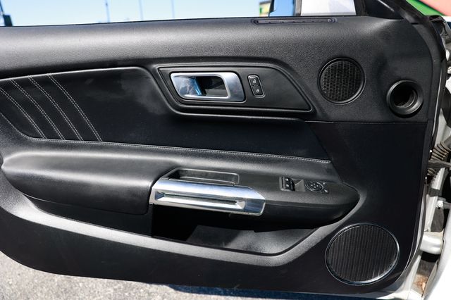 2019 Ford Mustang EcoBoost Fastback - 22943616 - 43