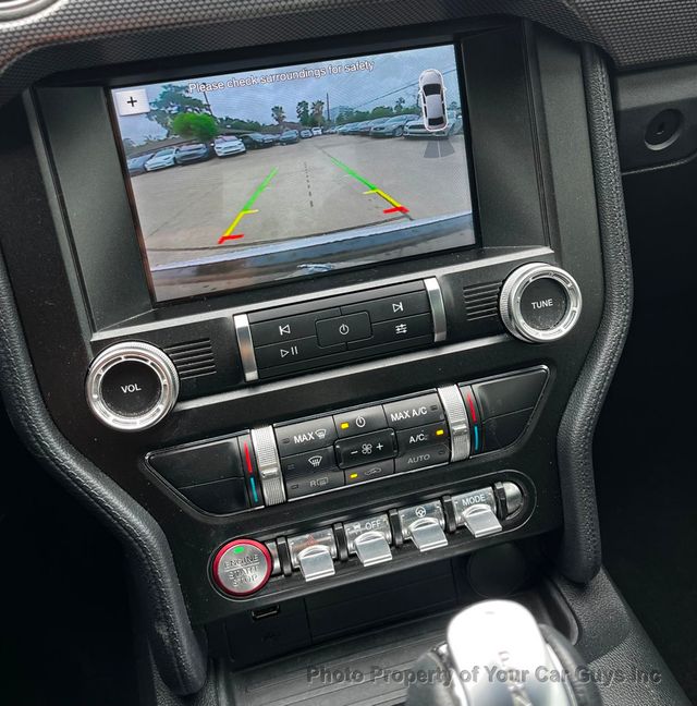 2019 Ford Mustang EcoBoost Fastback - 23040724 - 19