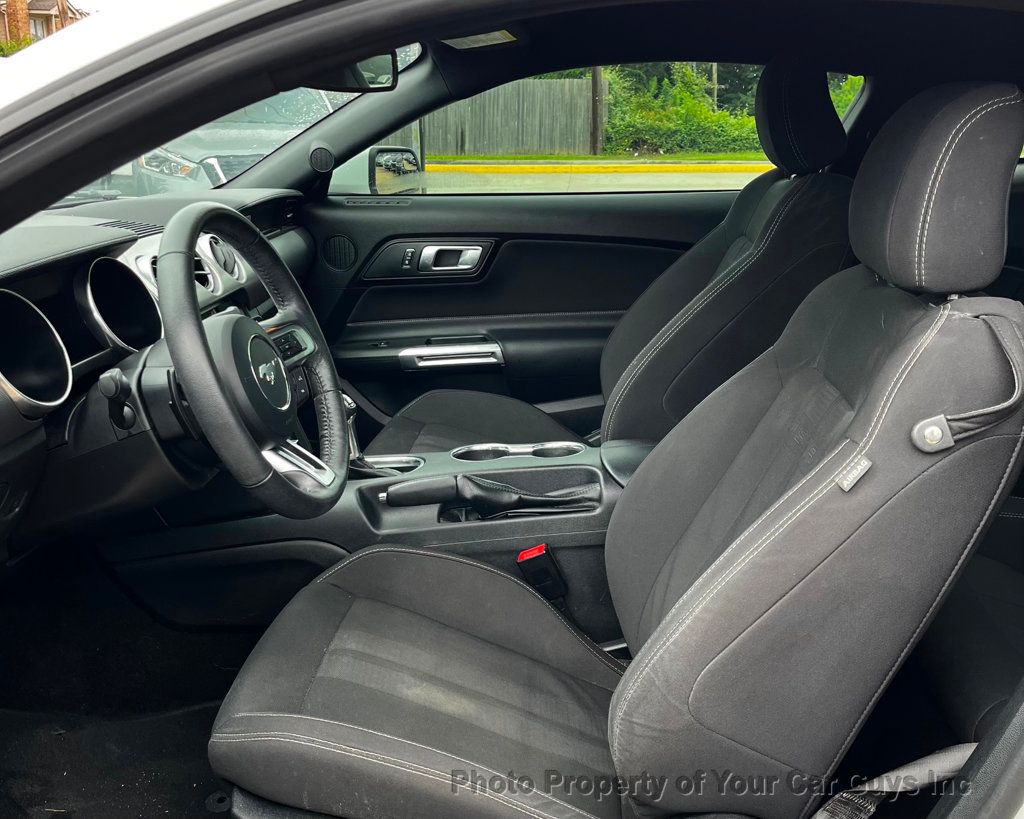 2019 Ford Mustang EcoBoost Fastback - 23040724 - 21