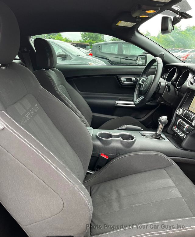 2019 Ford Mustang EcoBoost Fastback - 23040724 - 22