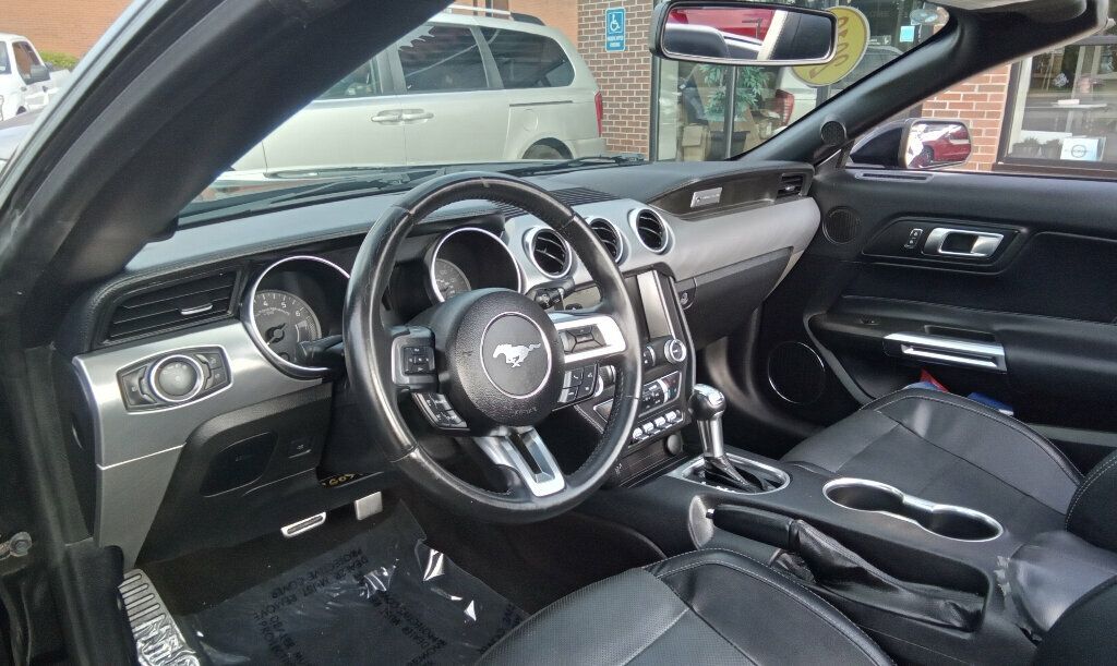 2019 Ford Mustang EcoBoost Premium Convertible photo 7