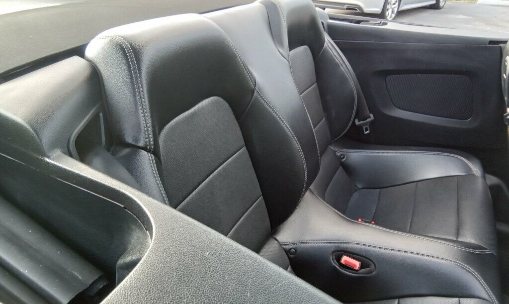 2019 Ford Mustang EcoBoost Premium Convertible photo 9