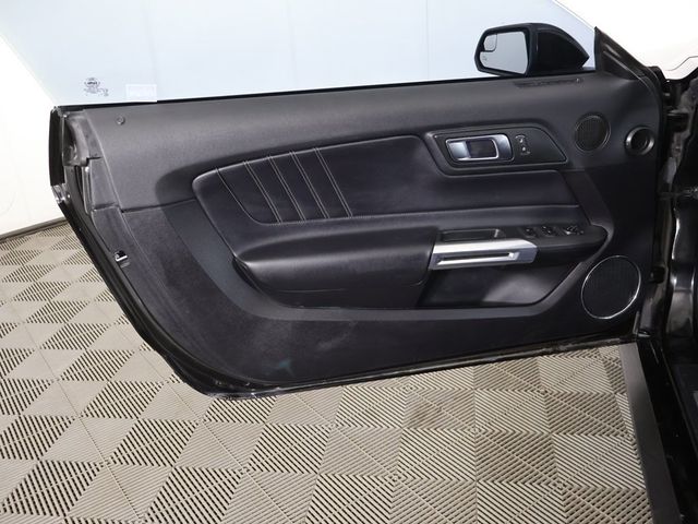 2019 Ford Mustang EcoBoost Premium Convertible - 22969200 - 18