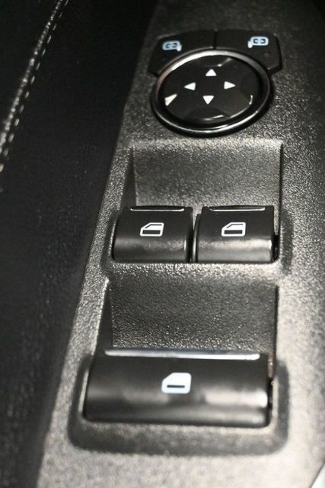 2019 Ford Mustang EcoBoost Premium Convertible - 23074764 - 19