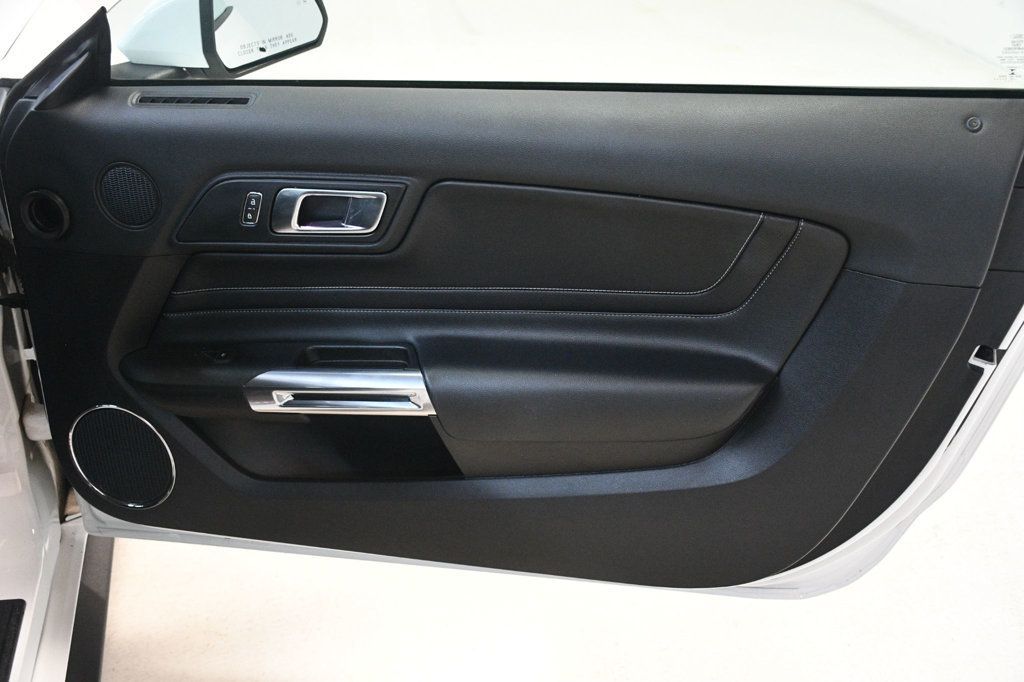 2019 Ford Mustang EcoBoost Premium Fastback - 22948569 - 23