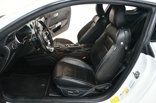 2019 Ford Mustang EcoBoost Premium Fastback - 22948569 - 26