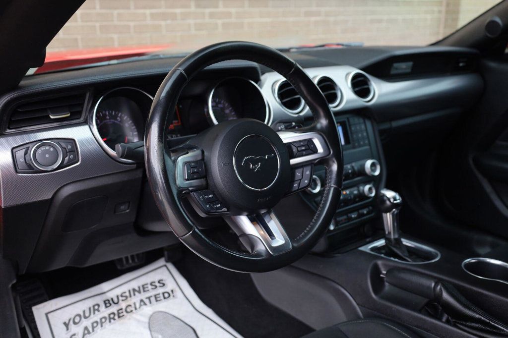 Ford Mustang photo 22