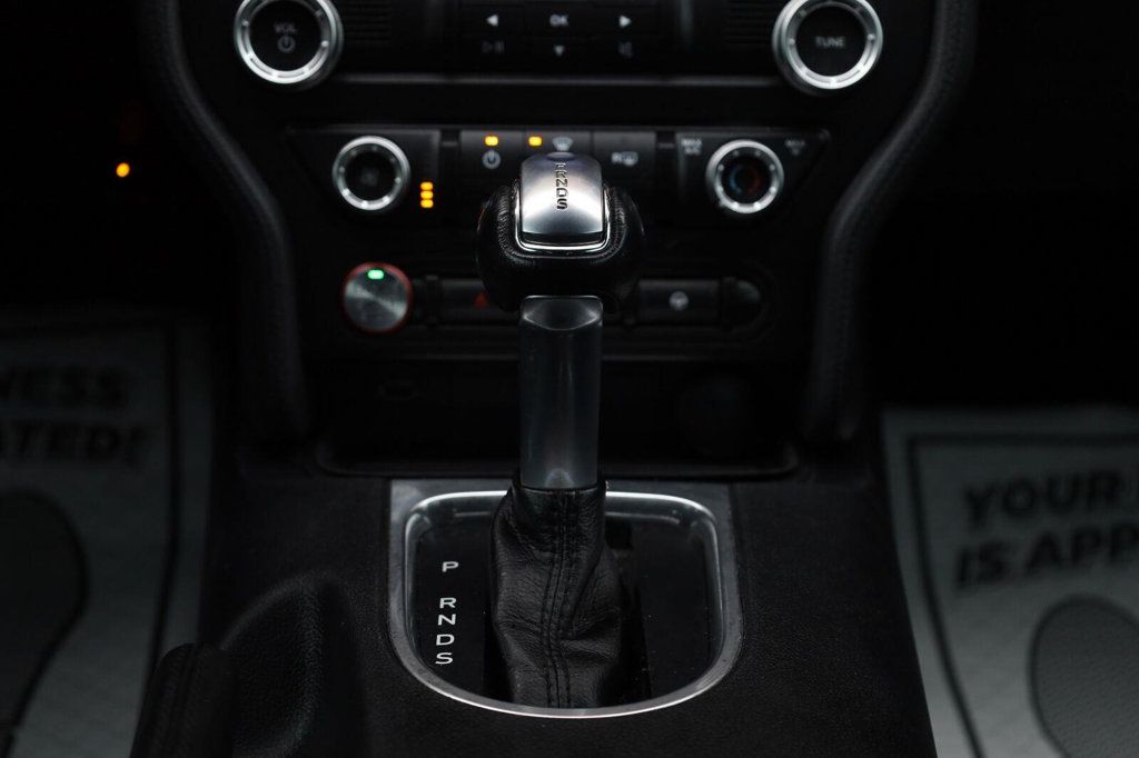 Ford Mustang photo 46