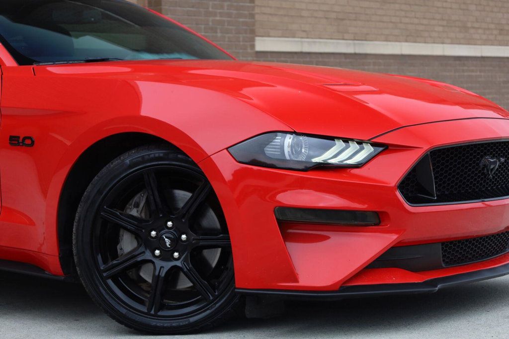 Ford Mustang photo 9