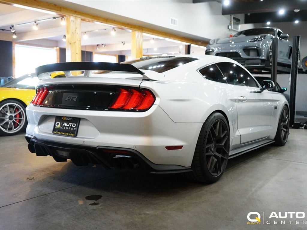 2019 Ford Mustang GT Fastback - 22557276 - 4