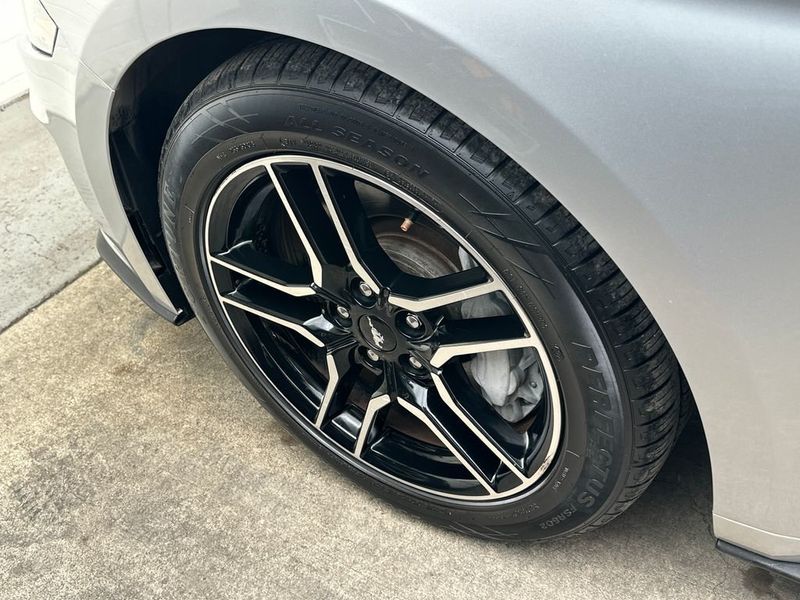 2019 Ford Mustang GT Premium Convertible - 22979174 - 12