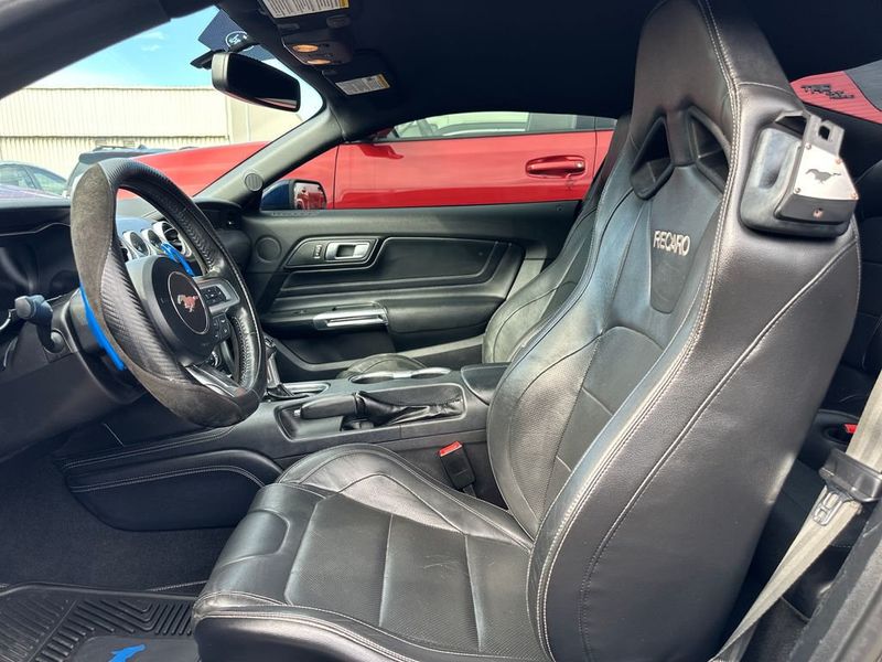 2019 Ford Mustang GT Premium Fastback - 22963728 - 12