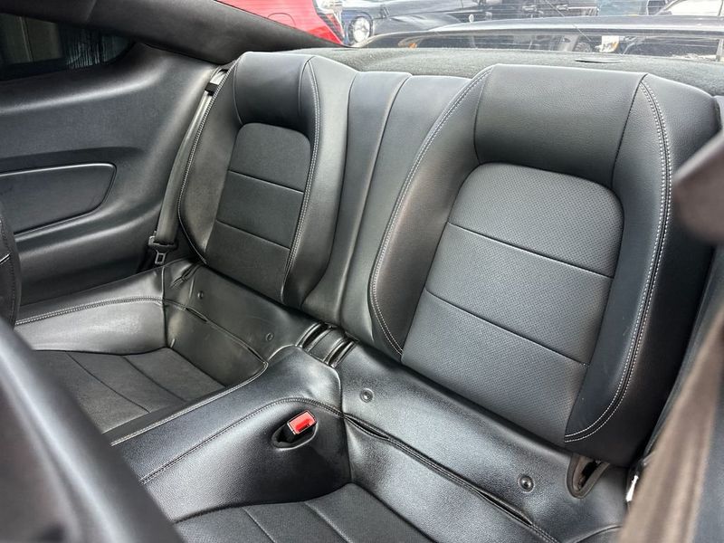 2019 Ford Mustang GT Premium Fastback - 22989385 - 14