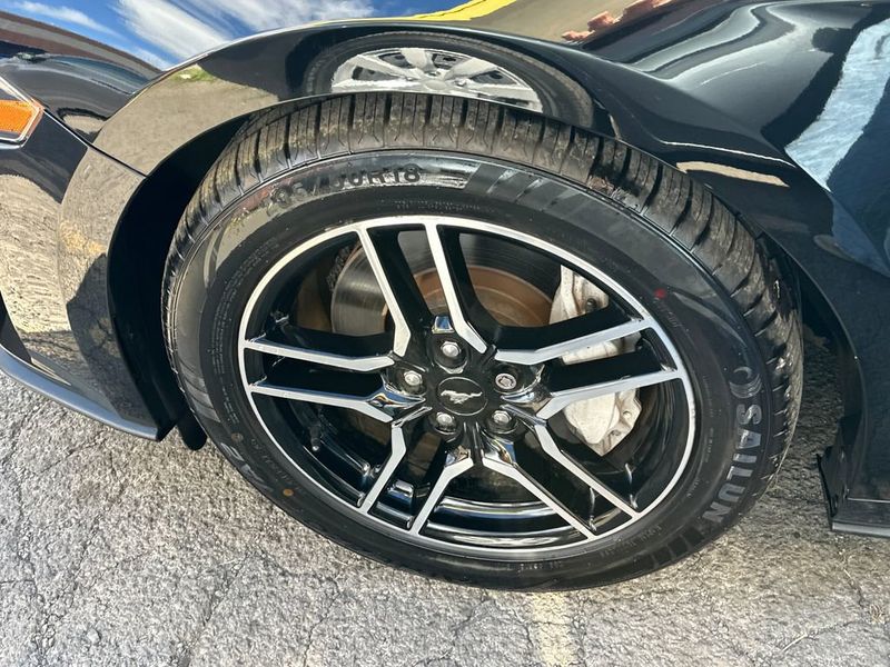 2019 Ford Mustang GT Premium Fastback - 23030832 - 11