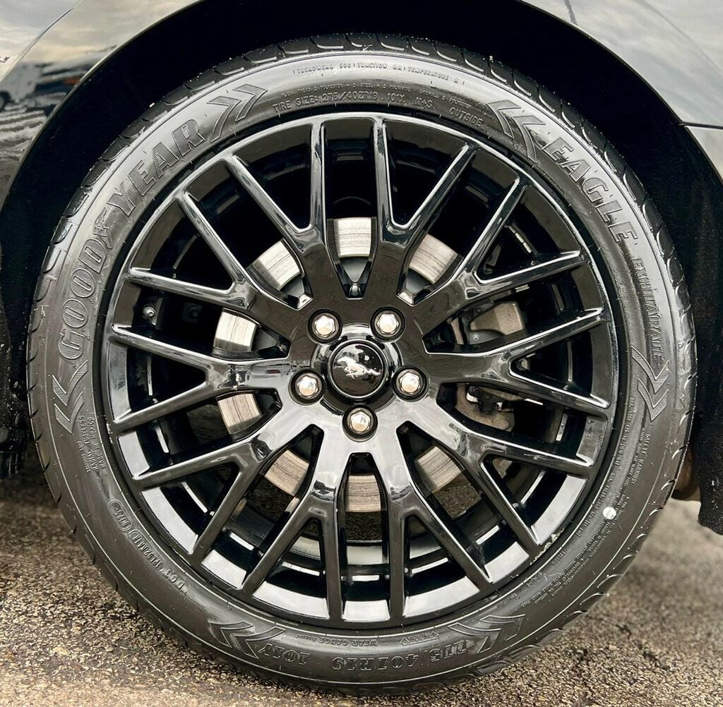 2019 Ford Mustang GT Premium Fastback - 22998774 - 28